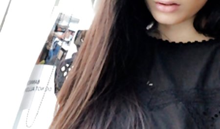 Felicia - Fucks در عكسهاي سكسي او Red Dildo