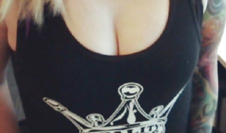 پرستار متحرک Busty قبل از عمل ، بیمار را به بیمار عکسهای سکسی هندی می دهد